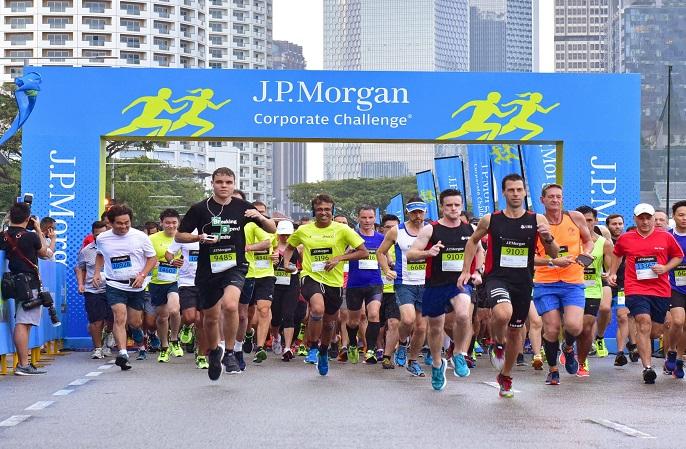 runners at the Singapore starting gate for the 2017 JPMorgan Corporate Challenge